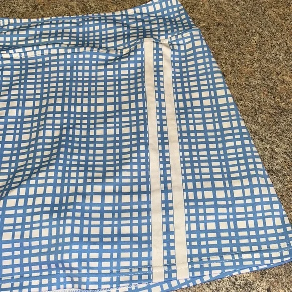 Golftini skort size medium - Picture 2 of 9